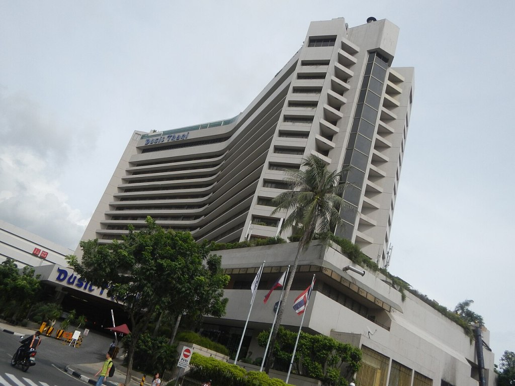 Dusit Thani Manila: A Practical Luxury Hotel Guide to Makati