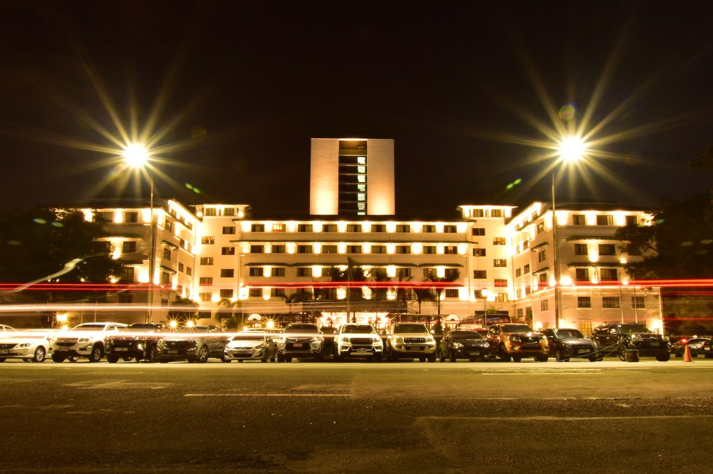 The Manila Hotel Travel Guide: Historic Luxury, Filipino Dining & Places to&nbsp;Explore